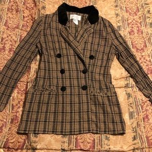 Beige blazer with black plaid stripe pattern and velvet collar